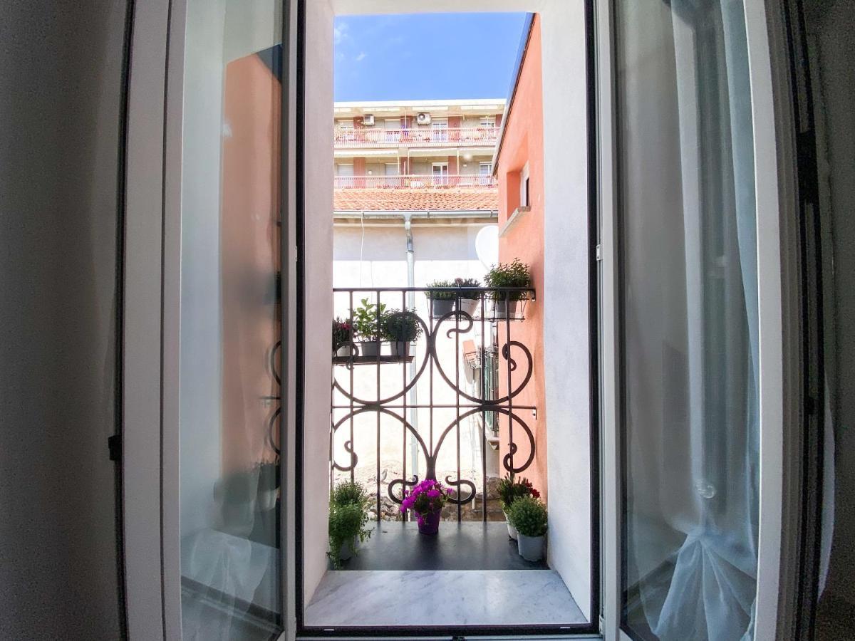 La Casetta - Appartamento Centro Storico Albenga Exterior photo