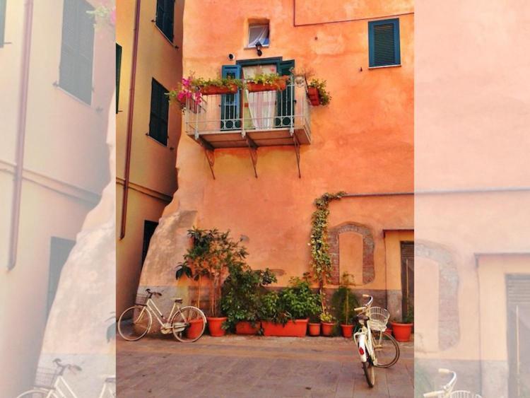 La Casetta - Appartamento Centro Storico Albenga Exterior photo